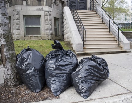 Benefits of using flat clearance services
